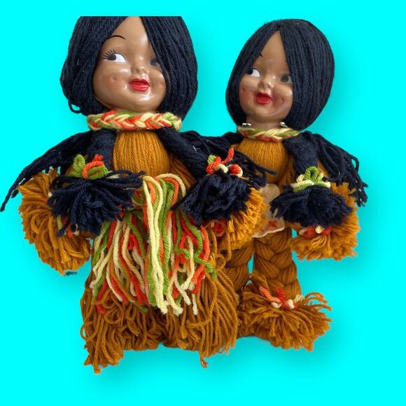 Yarn Dolls Native American, Braided Black Hair, Multicolor Clothes 15” Vtg - Picture 11 of 11
